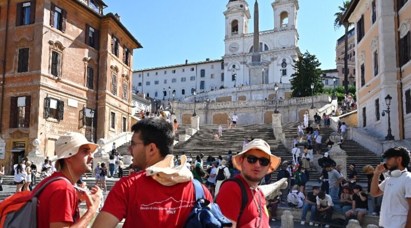 Up to a million young Catholics expected for grand Pope Leo vigil