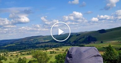 Video: Hiker Topples Cairns Along Historic English Hiking Trail
