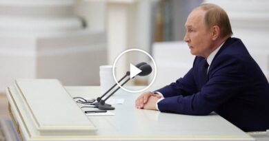 Video: Russia and Ukraine Continue Drone Attacks Before Putin-Trump Meeting