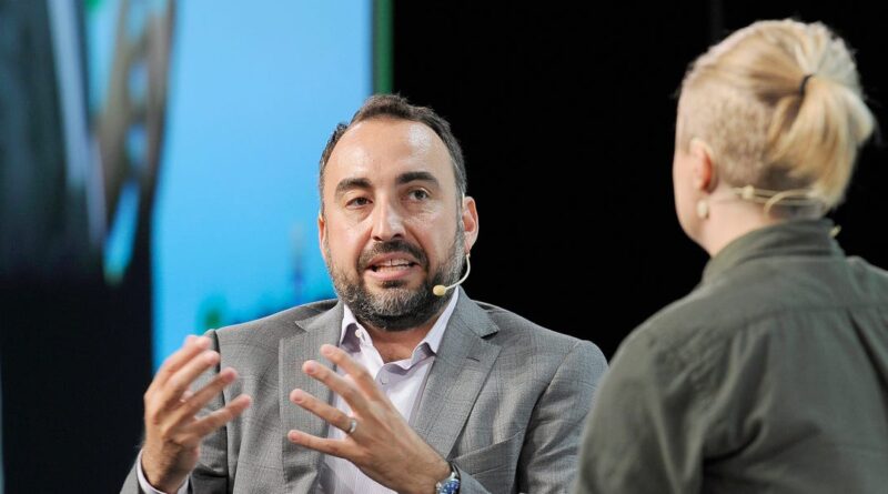 8 phone rules parents should set for kids, according to Facebook's former chief security officer