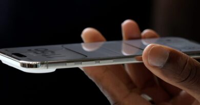 A slim, light iPhone? Pinky fingers rejoice!
