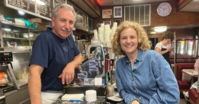 American diners are dying. I visited 2 to see if they can survive.