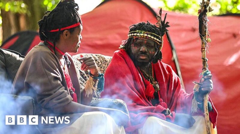 Eviction of 'tribe' from Jedburgh woodland camp begins