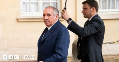 France looks set to throw out another PM - but will it help?
