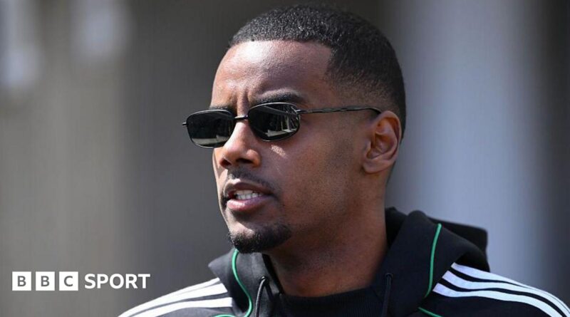 Alexander Isak joins Liverpool from Newcastle in a £125m deal