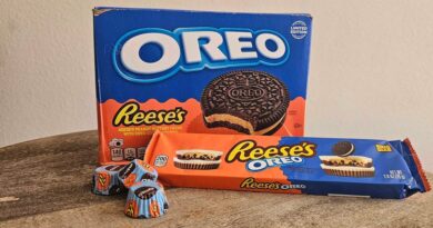 I tried the new Oreo-Reese's collab that was 3 years in the making