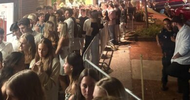 Labor Day weekend in the Hamptons means endless lines. Here's where we saw people waiting the longest.