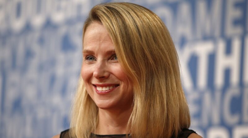 Marissa Mayer poses for a picture on the red carpet for the 6th annual 2018 Breakthrough Prizes at Moffett Federal Airfield, Hangar One in Mountain View, Calif., on Sunday, Dec. 3, 2017. (Nhat V. Meyer/Bay Area News Group)