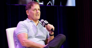 Mark Cuban says he tells his college kids 2 things about getting a job amid AI's rise