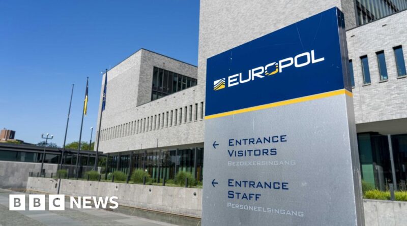 Netherlands: Two teenagers arrested in spying case linked to Russia