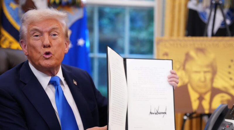 Read the memos sent to Amazon and Microsoft staff about Trump's H-1B changes: 'Stay in the country for now'