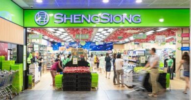 Singapore Tycoon Lim Hock Chee’s Sheng Siong Grocery Chain Plans $402 Million Expansion