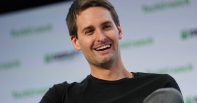 Evan Spiegel SnapDSC04084