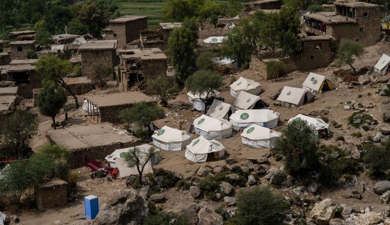 Tents housing people displaced by the magnitude 6.0 earthquake that struck Afghanistan on August 31, in Diwa Gul valley in Kunar province [Sorin Furcoi/Al Jazeera]