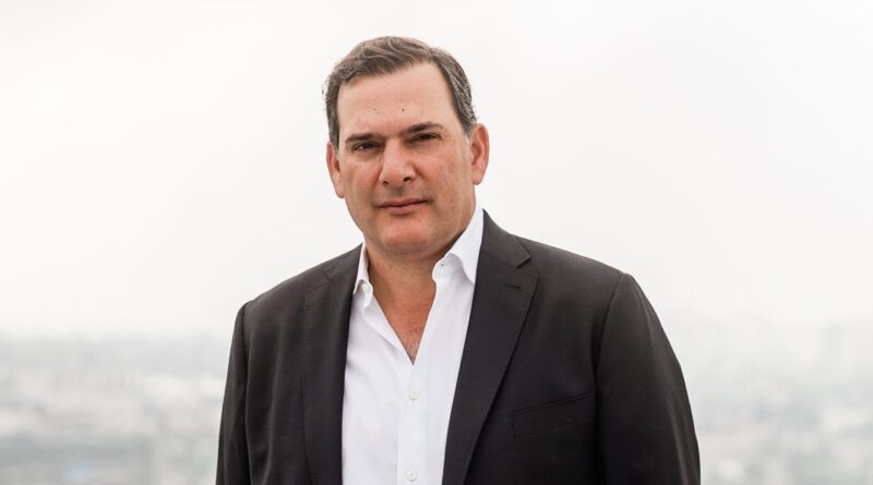 3 supplements to build muscle and keep bones strong, taken by the surgeon who did Kris Jenner's hip replacement