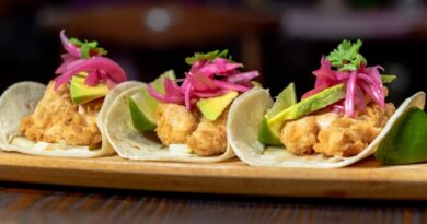 A chef shares 5 red flags to look for when dining at a Mexican restaurant