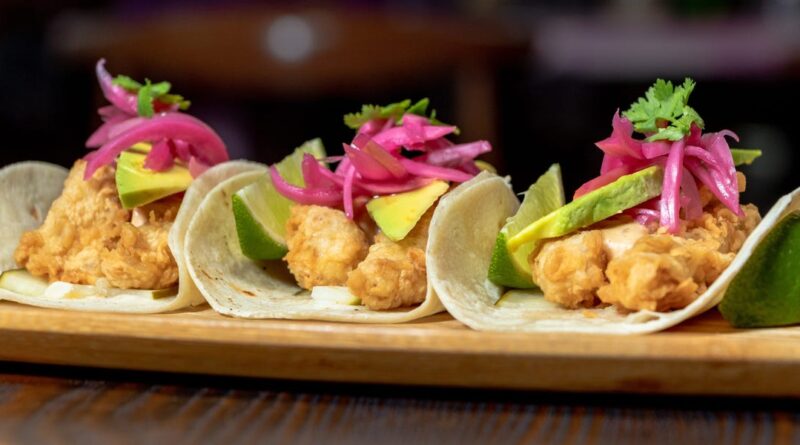 A chef shares 5 red flags to look for when dining at a Mexican restaurant