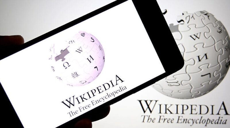 AI answers are taking a bite of Wikipedia's traffic. Should we be worried for the site?