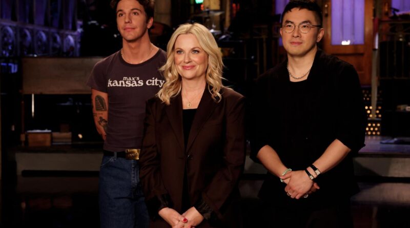 Amy Poehler Brings A Retro Flair To ‘SNL’ With Tina Fey And Seth Meyers