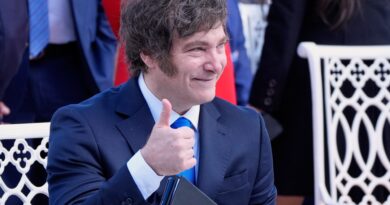 Argentina’s central bank says it signed $20bn currency swap deal with US