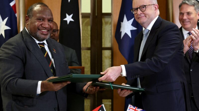 Australia, Papua New Guinea sign mutual defence treaty