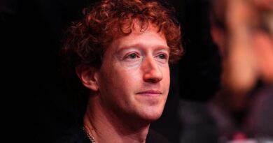 Even Zuck isn't immune to his own advertising algorithm. We asked stylists to weigh in on his Instagram shopping habit.