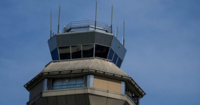 Flight delays are spreading as the government shutdown prolongs, and air traffic controllers stop showing up for work
