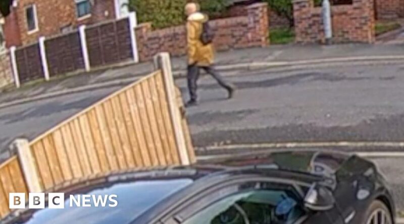 Footage appears to show synagogue attacker minutes before killing
