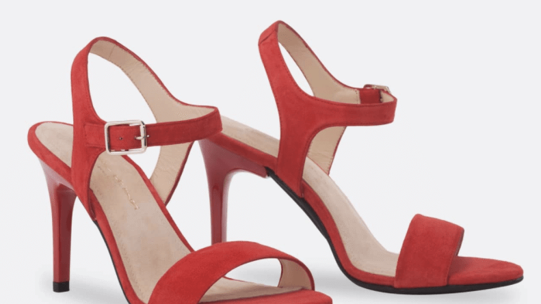 Google's virtual try-on shopping tool expands to more countries, now lets you try on shoes | TechCrunch