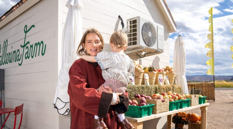 I co-own Ballerina Farm. I start my day praying with my 8 kids and end it with a tallow skincare routine.