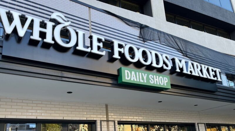I went to Whole Foods' new small store and saw why it's a big part of Amazon's grocery growth plans