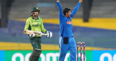 India thump Pakistan by 88 runs to go top at Women’s Cricket World Cup