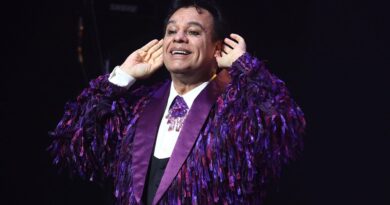 Juan Gabriel’s Personal Archives Showcase Genius And Legacy In Netflix Documentary