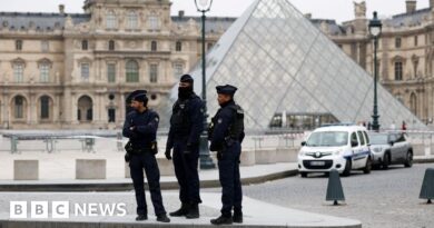 Louvre heist: Suspects arrested over theft of jewels, prosecutor says