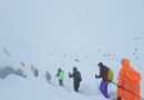 More than 350 trekkers escape blizzard-hit Everest, hundreds still stranded