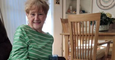 My 93-year-old great aunt is still thriving. Her anti-aging secret? Watching football every Sunday.