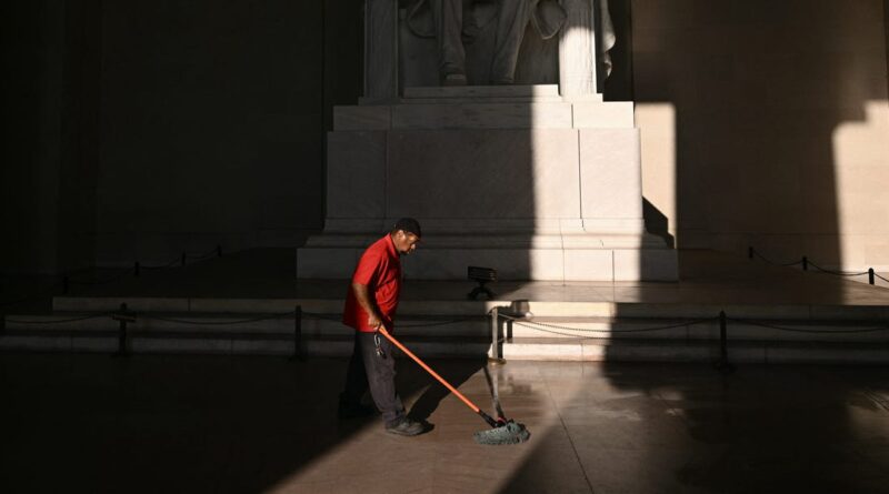 OMB says RIFs for federal worker layoffs begin due to government shutdown