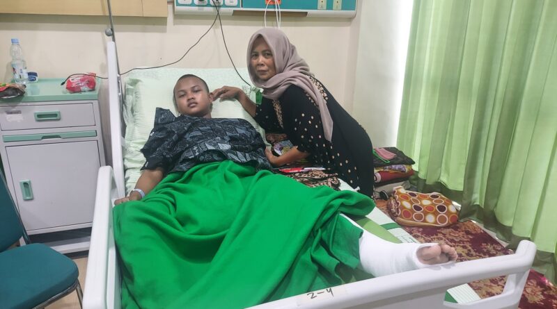 Parents see tragedy, not fault, in Indonesia school collapse