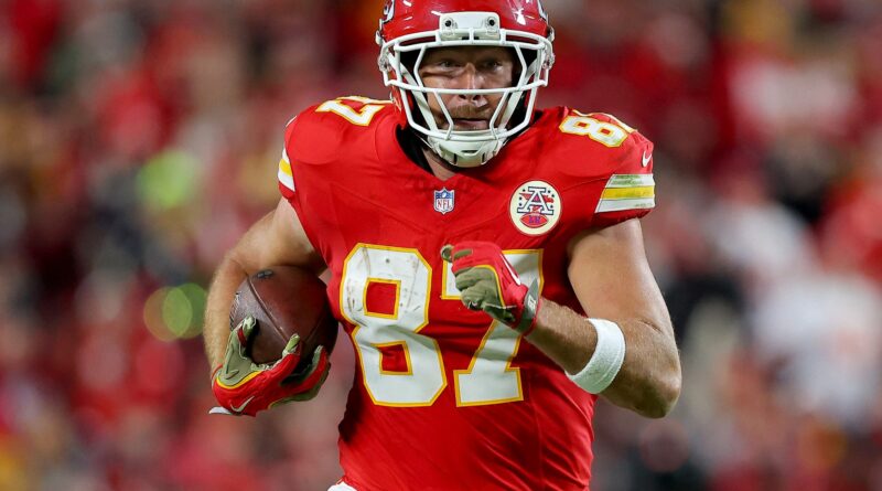 Patrick Mahomes and Travis Kelce lead Chiefs to 3rd straight NFL win