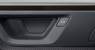 rivian next-gen r1s door latch