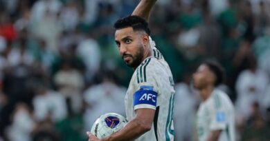 Saudi Arabia's Salem Al-Dawsari reacts as Saudi Arabia are awarded a penalty