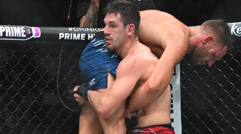 UFC Fight Night: Brendan Allen stuns Reinier de Ridder in Canada
