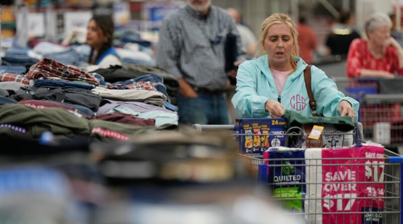 US consumer prices rise less than expected before Fed decision