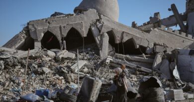 Unexploded Israeli bombs threaten lives as Gaza clears debris, finds bodies