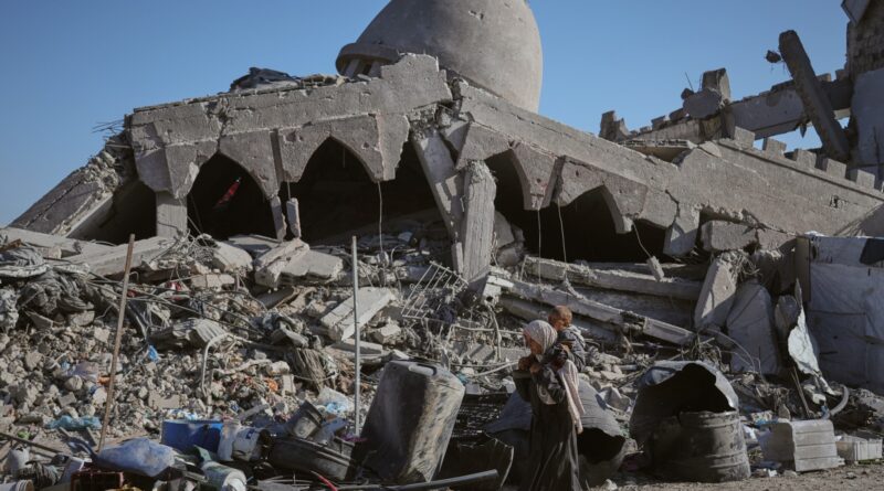 Unexploded Israeli bombs threaten lives as Gaza clears debris, finds bodies