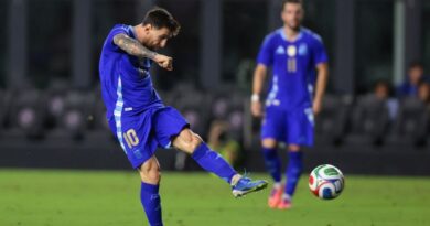 Lionel Messi in action.