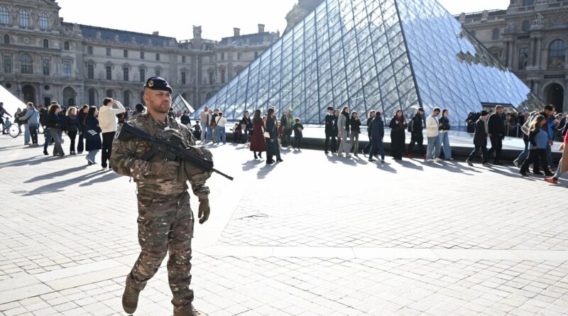 Two more suspects charged over Louvre heist