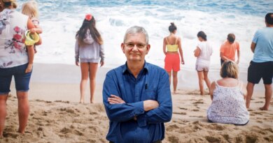 Acclaimed British photographer Martin Parr dies aged 73