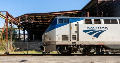 Amtrak's unionized workers are getting $900 holiday bonuses after their managers gave up half of theirs