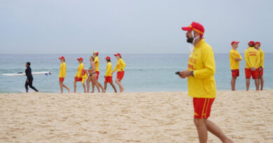 Australian lifesavers return to duty at Bondi Beach after massacre